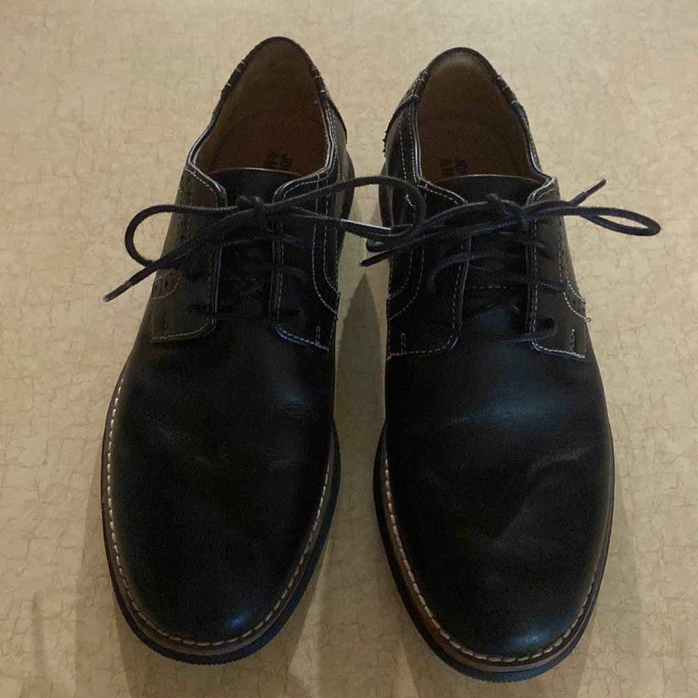 Johnson & Murphy kids size 2M black